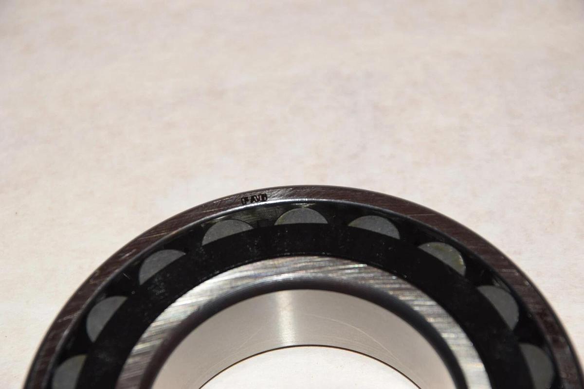 NEW FAG 22211-E1-TVPB K163-140525-0200 SPHERICAL ROLLER BEARING