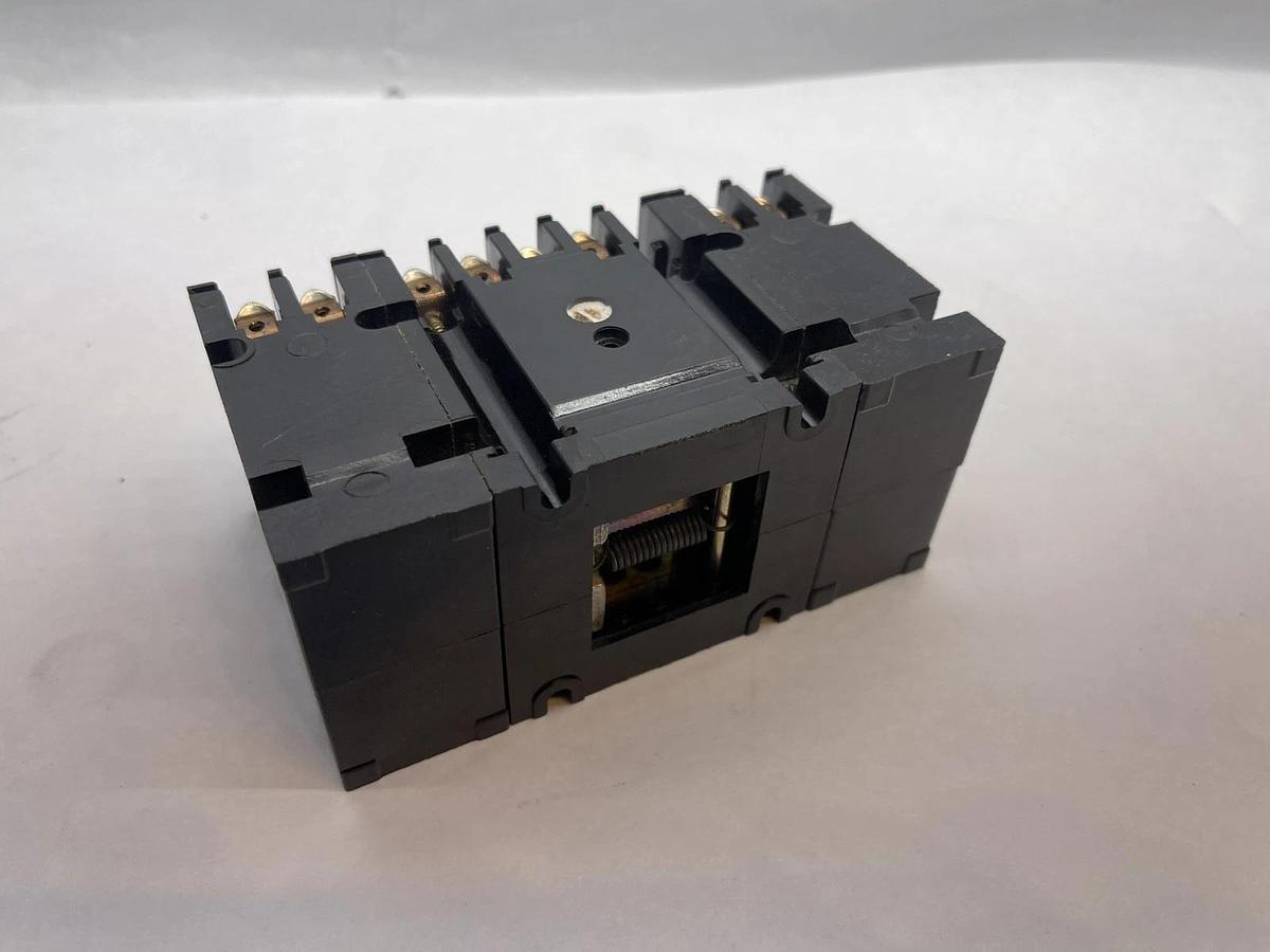GENERAL ELECTRIC GE INDUSTRIAL RELAY 120AD07041AA 125 V 125V NEW