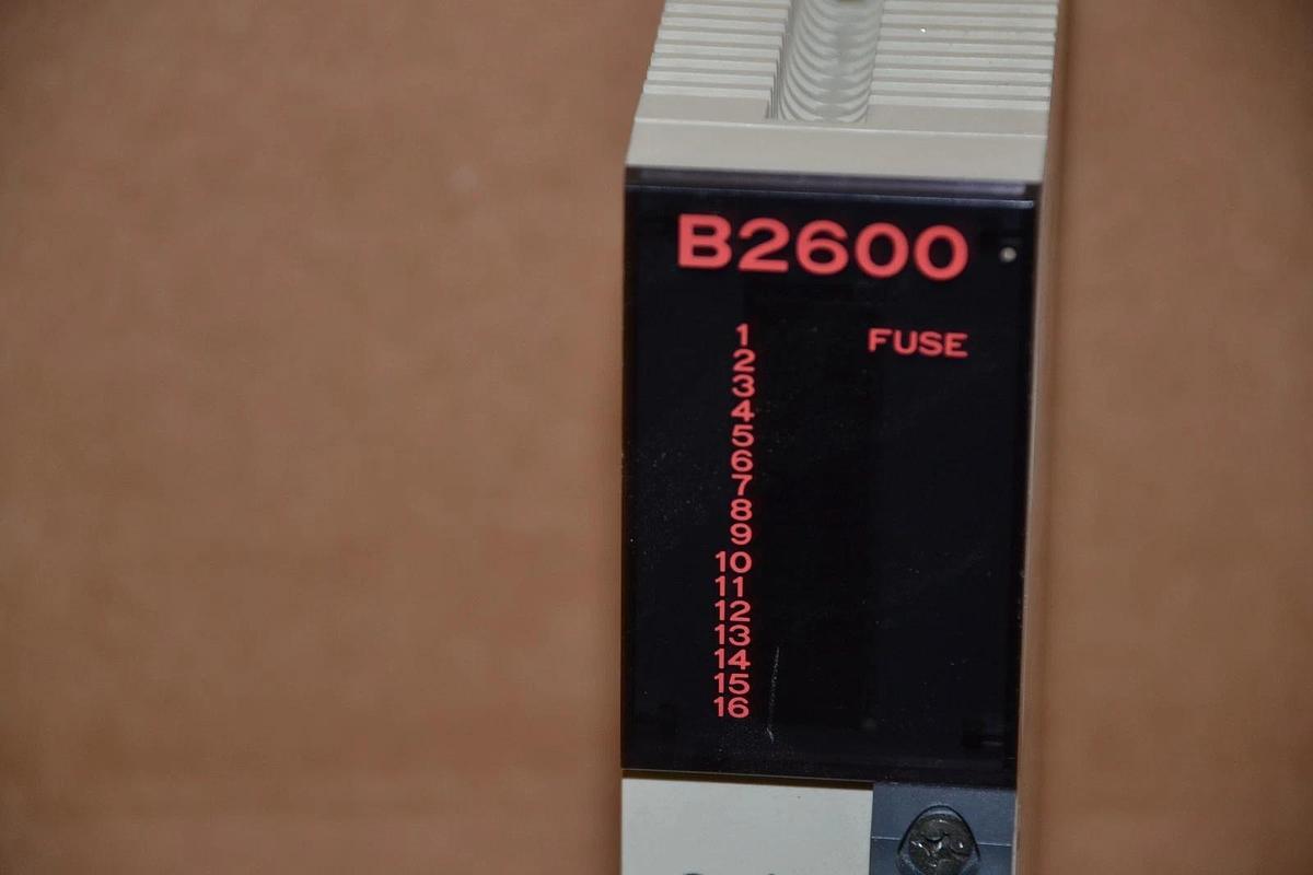 Used YASKAWA JAMSC-B2600 12-24V TRANSISTOR OUTPUT MODULE