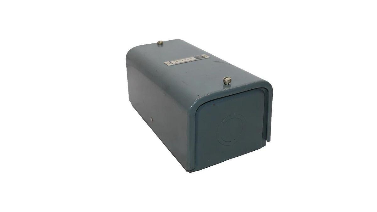 General Electric General Purpose Relay Coil CR120E10102 1HP 230V 15A 600V (New)