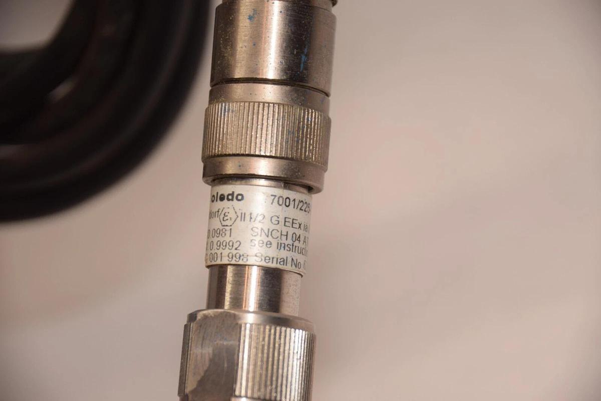 Used METTLER-TOLEDO CH-8902 URDORF ,  7001/225-VP 3.1B Conductivity Sensor