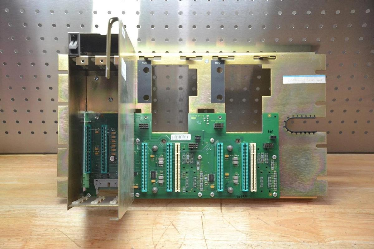 Used BAILEY P-HC-DOC-11011000 SYMPHONY 24VDC 5.1A DOCKING STATION