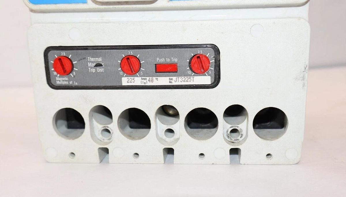 Used Westinghouse Cutler Hammer Circuit Breaker 250a JD35k JD4250F 4p 600v 225a trip