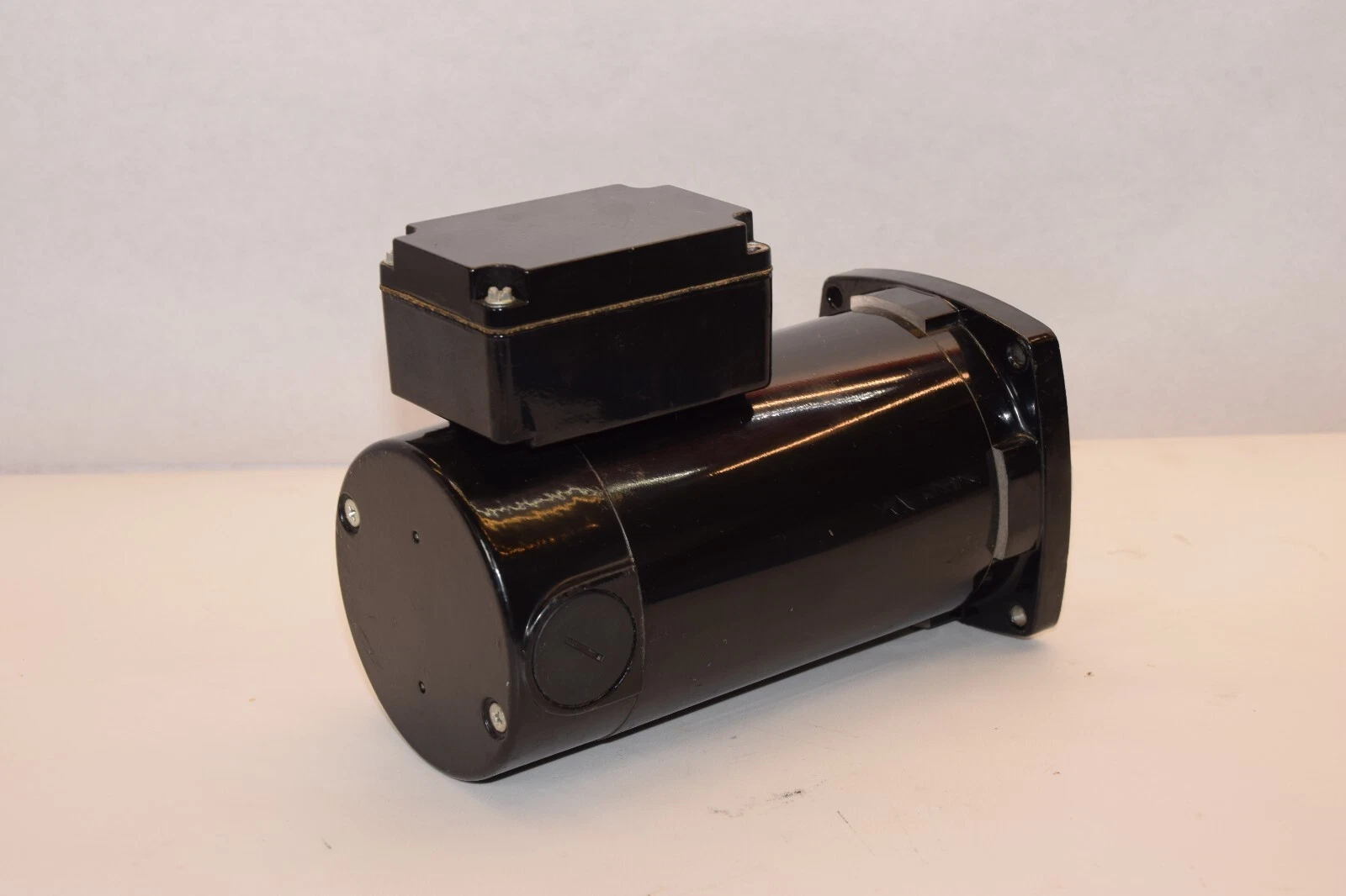 Used BODINE ELECTRIC COMPANY 42A7BEPM-F3 30V 1/3HP 20:1 Ratio 125rpm Gearmotor