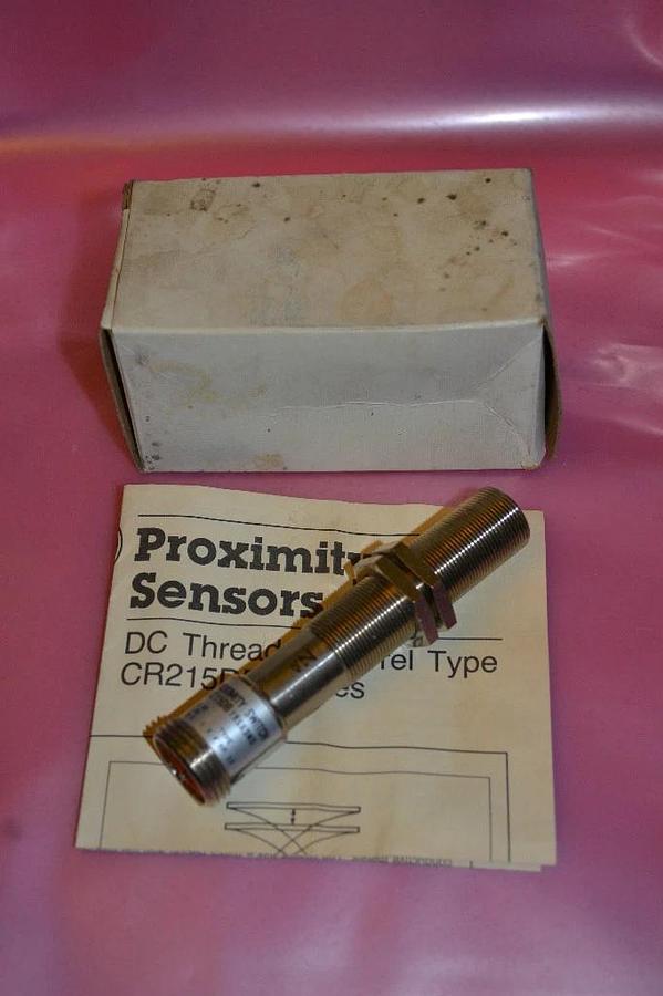 General Electric Proximity Switch CR215DB18SA3ND NEW