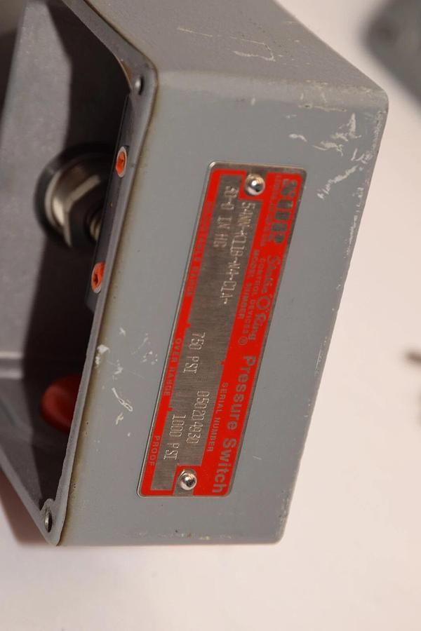 (NEW) SDR 54NN-K116-N4-C1A-30-0 IN HG 750psi 1000psi Pressure Switch