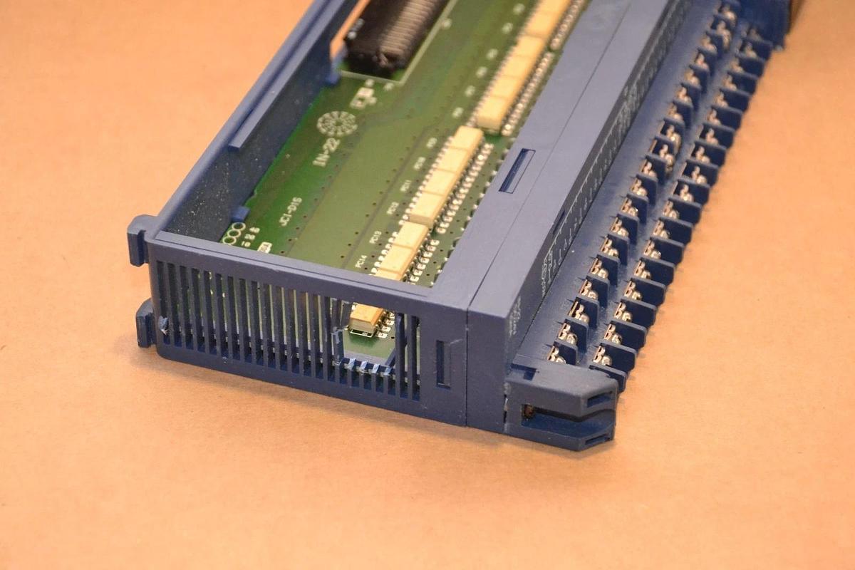 Used Toyopuc IN-22 PLC DC Input Module TPK-2615 IN 22 IN22