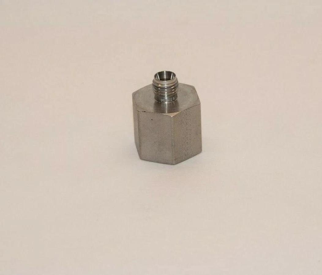 (NEW) PARKER P-316 YAPK Stainless Steel Compression Adapter