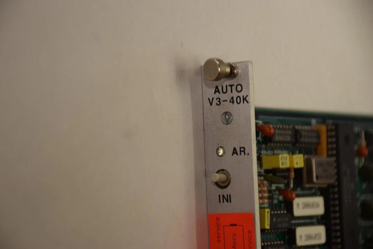 Used NUM Auto V3-40K 200412C26 200901 F