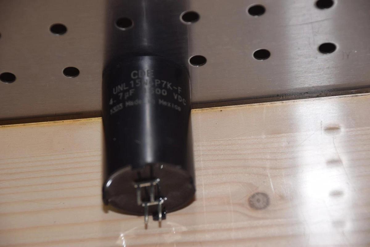 CDE UNL 15W4P7K-F UNL15W4P7KF 4.7uF 1500VDC CAPACITOR NEW