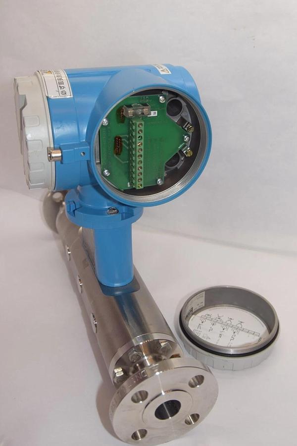 ENDRESS + HAUSER Promass M Mass Flowmeter Titanium 1" 60MT25-SAD00A20A1B (NEW)