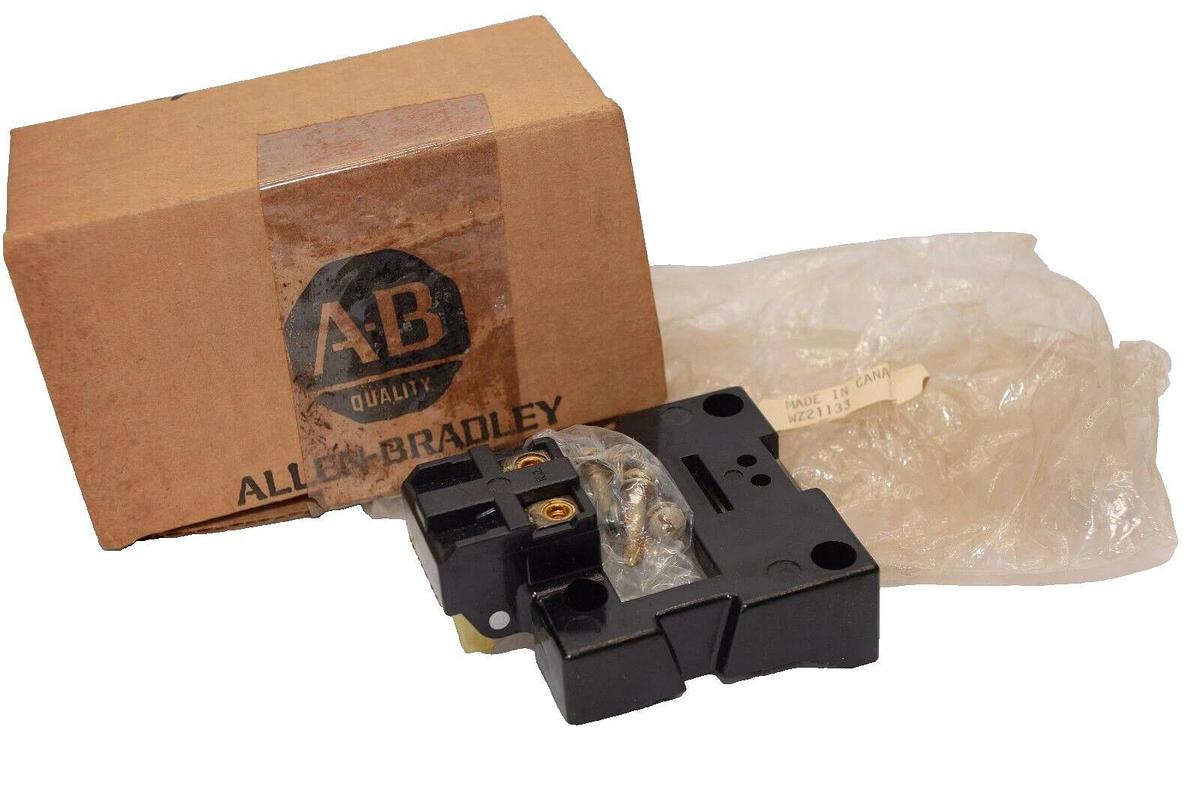 (NEW) ALLEN BRADLEY WZ21133 Coil Cover Contact Kit , Repair Part