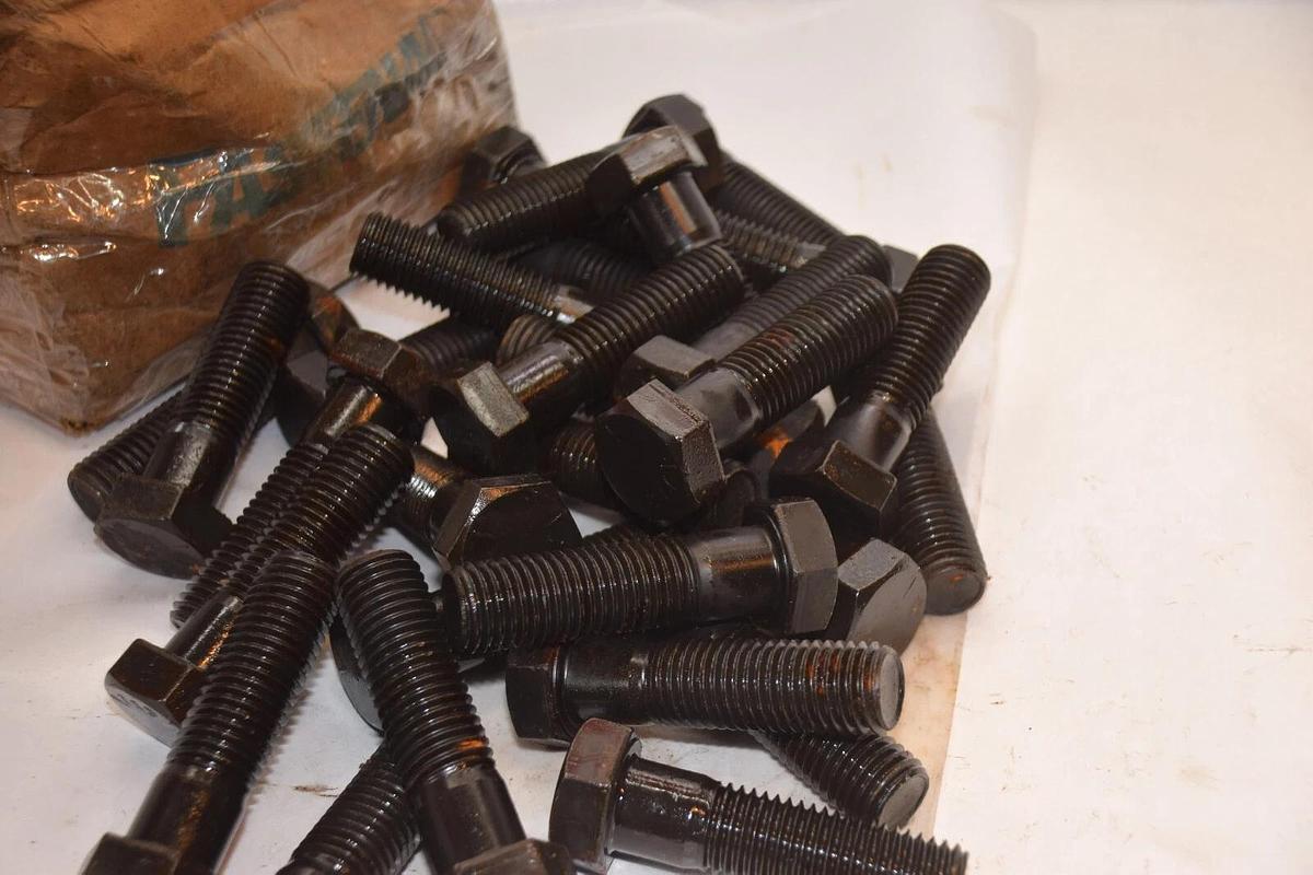 (NEW - Box of 29) FASTENAL 7/8-9 x 3-1/4 P5 Grade 5 Hex Cap Screw