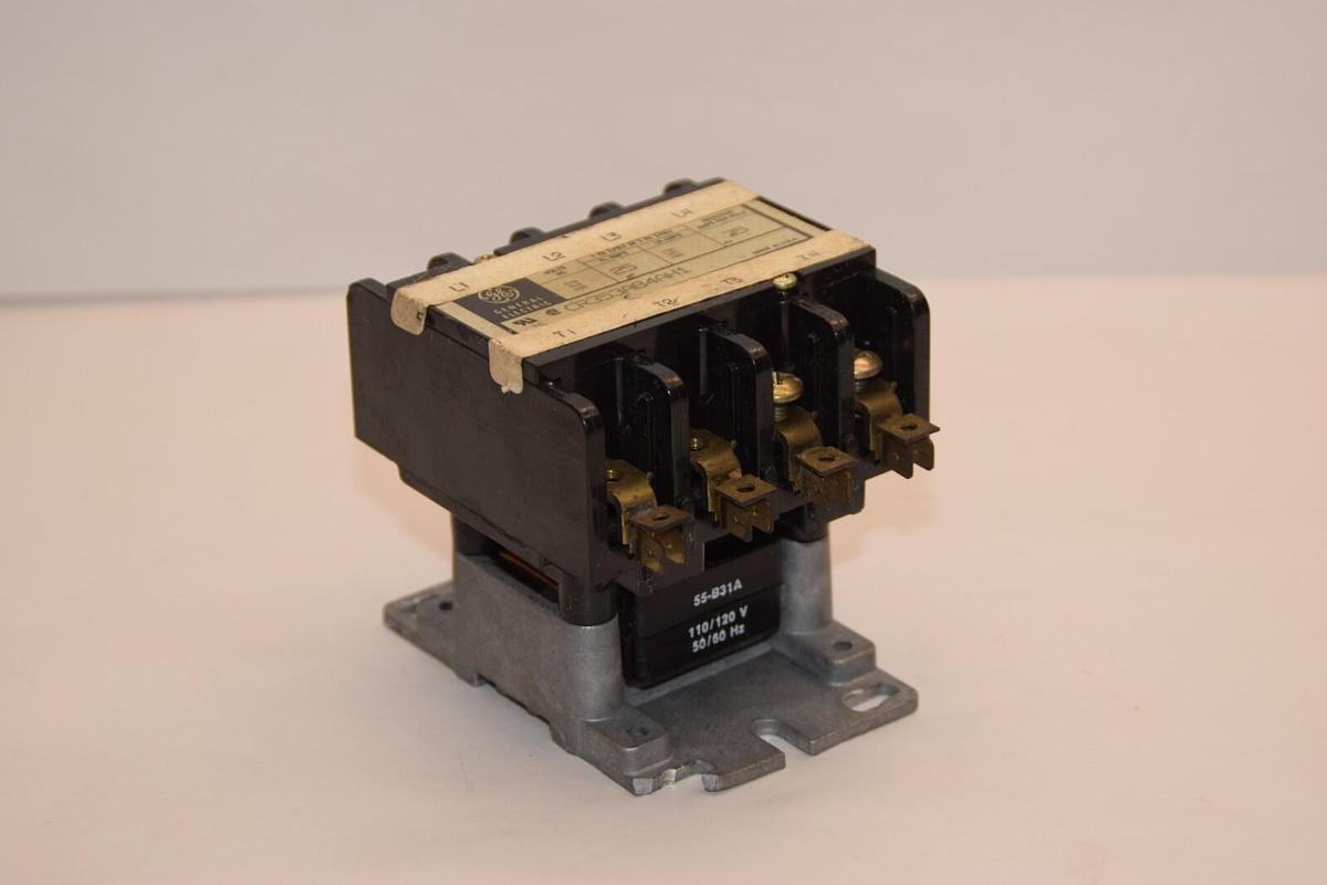 Used GE GENERAL ELECTRIC CR353AB4AH1 25A 4P 110/120V Coil Contactor