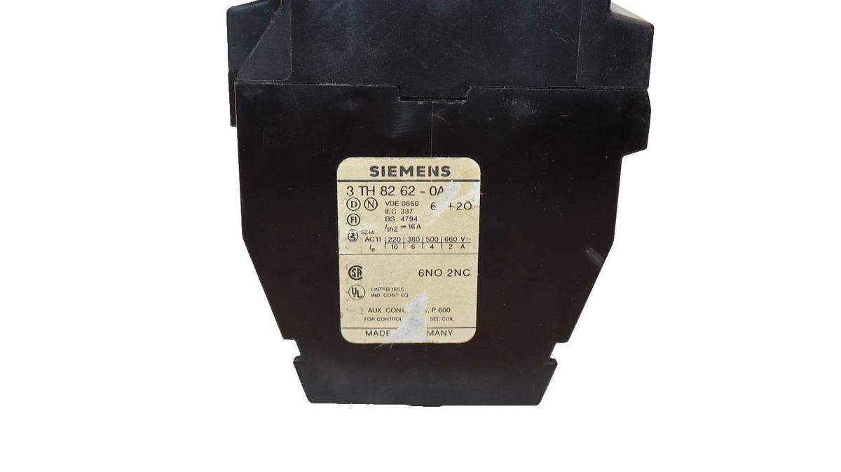 Used Siemens 3TH82 62-0A , 3TH8262-0A 220V 50/60Hz Contactor (Lot of 5)