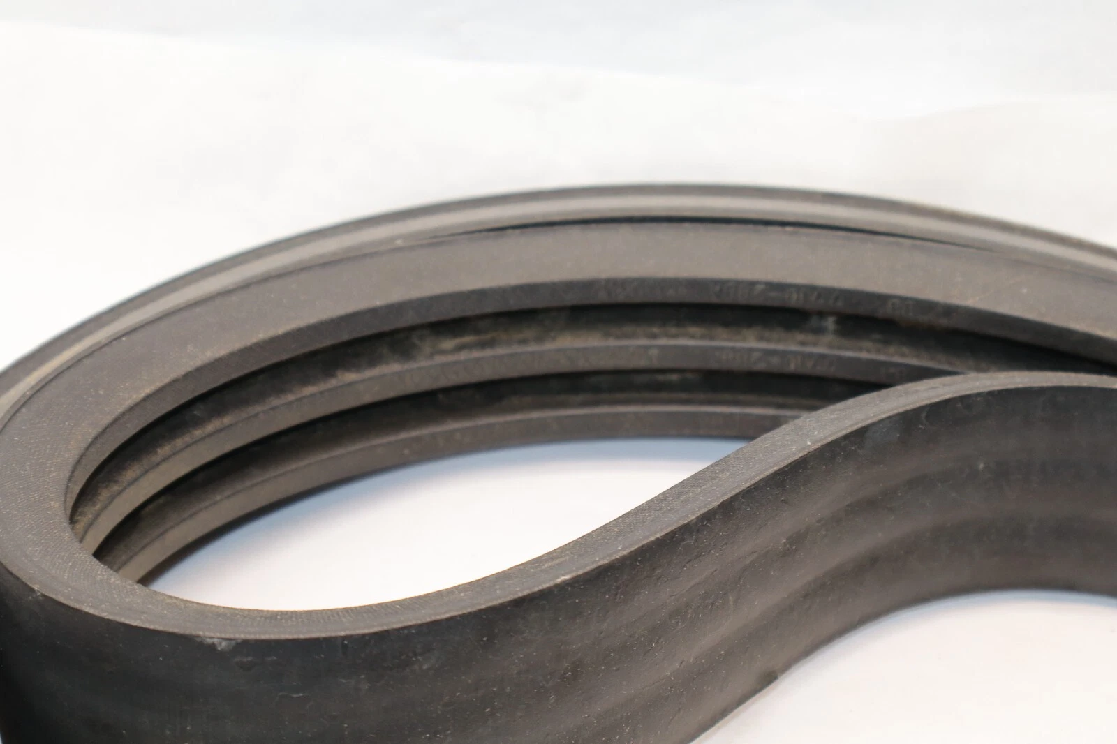 (NEW) THERMOID 5V1600 , 5V1600/3 3/5V1600 3-Rib Maxi Power V-Belt USA