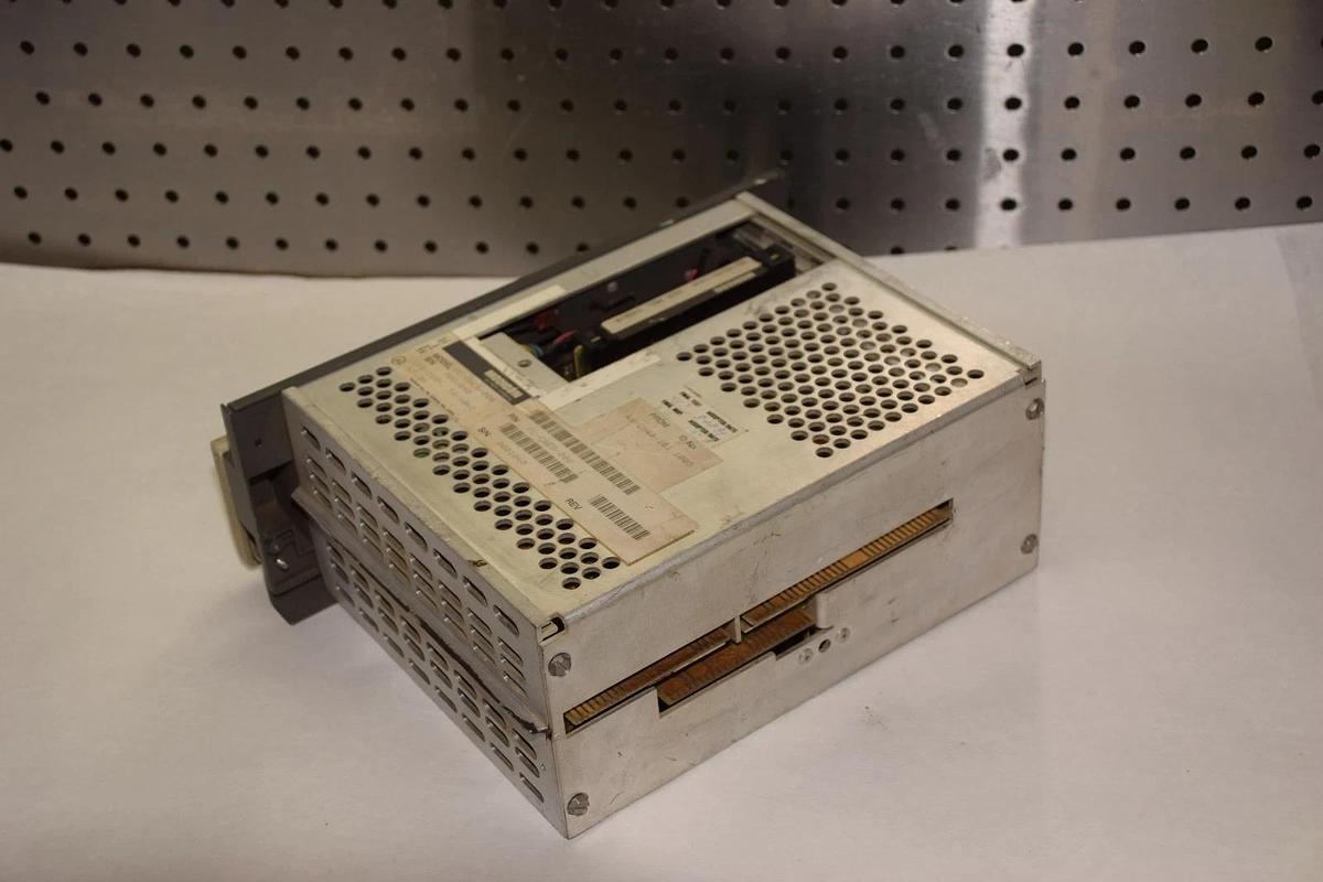 Used MIDICON PC-CBCB-000 WITH AS-M680-008 115/220V MODULE CLUTCH & BREAK CONTROLLER