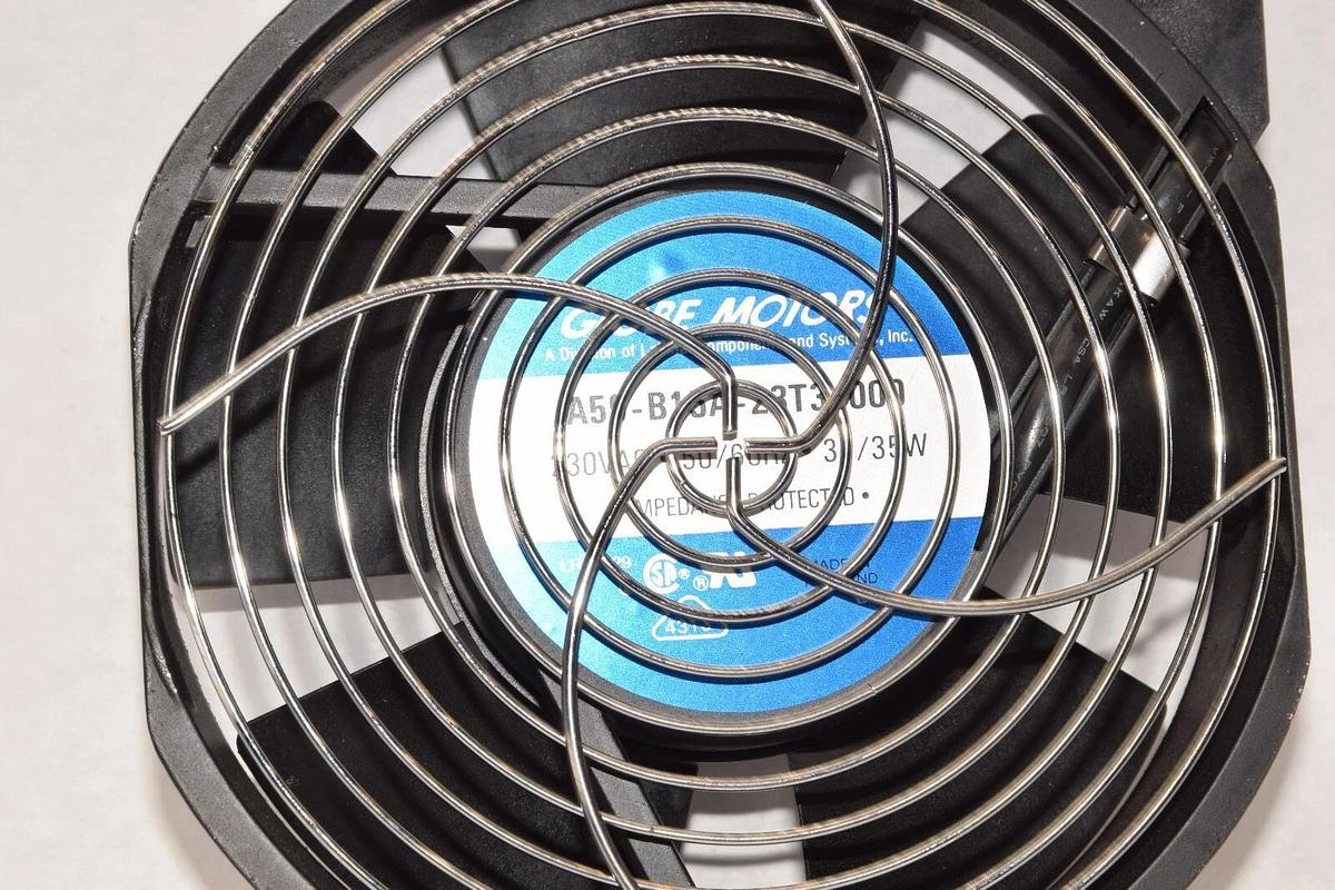 Used GLOBE MOTOR A59-B15A-23T3-000 230Vac 50/60Hz 35W Cooling Fan With Guard