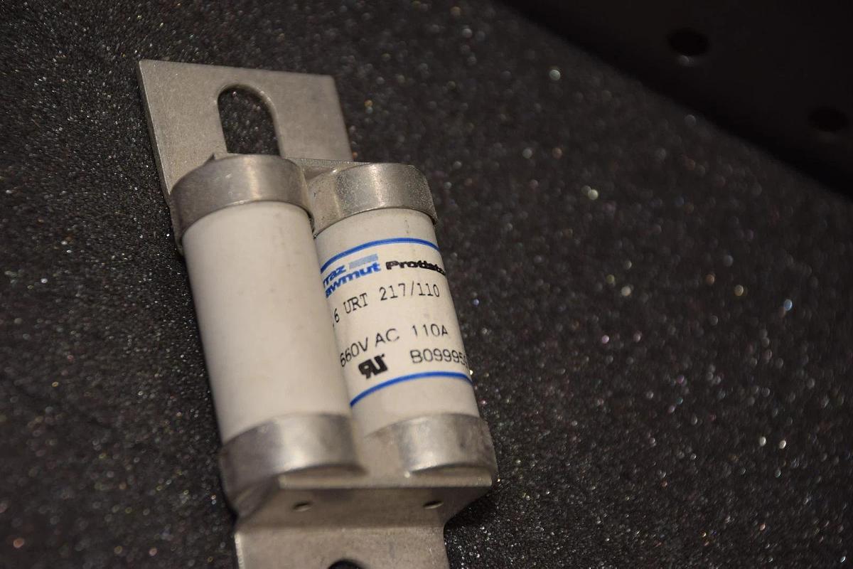 FERRAZ SHAWMUT 6-URT-217/110 550VAC 110A DOUBLE HIGH SPEED FUSE NEW