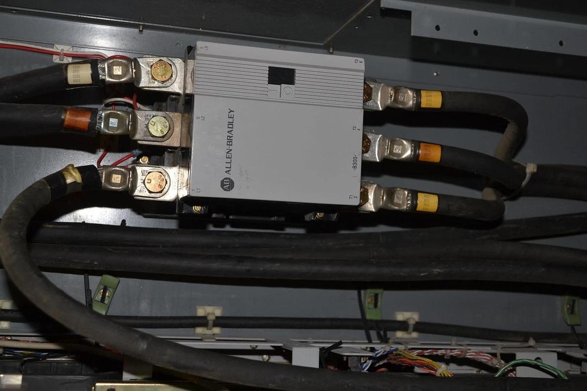 Used Allen Bradley 1336 Plus 250 HP Drive 3Ph 250hp 1336S-B200VAA-HA2C-JF-JR-KD-LR