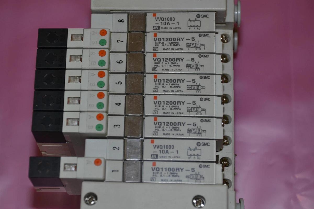 Used SMC MANIFOLD EX120-SMJ1 SOLENOID VALVE VQ1100RY-5 VQ1200RY-5 VVQ1000-10A-1