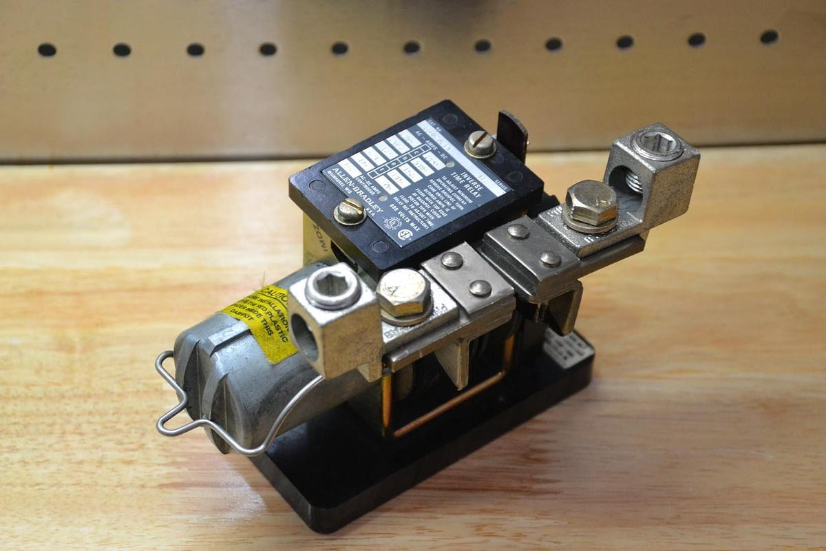 Used Allen Bradley Inverse Time Relay  810-A22C ser B 810 A22C B 810A22C