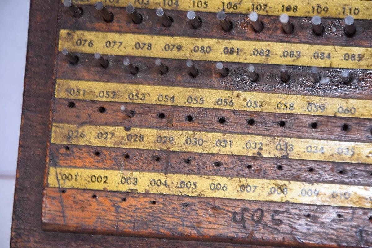 Used MEYER GAGE COMPANY .001-.226 00405A Pin Gauge Set *Missing some, read, see pics*
