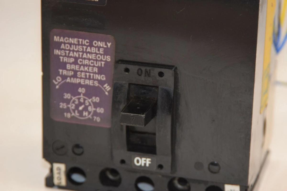 (NEW) SQUARE D FAL3600712M1212 7A 7 Amp 7 A 600V 3P Circuit Breaker