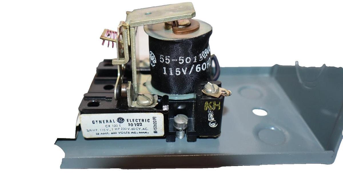 General Electric General Purpose Relay Coil CR120E10102 1HP 230V 15A 600V (New)