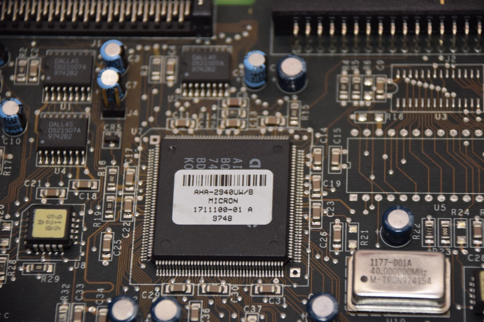 Used ADAPTEC AHA-2940UW/B , 1711100-01 A SCSI Card