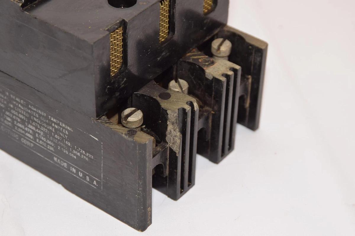 Used GE GENERAL ELECTRIC TEF136100 100A 100 Amp 3P 600Vac Circuit Breaker *Chip*