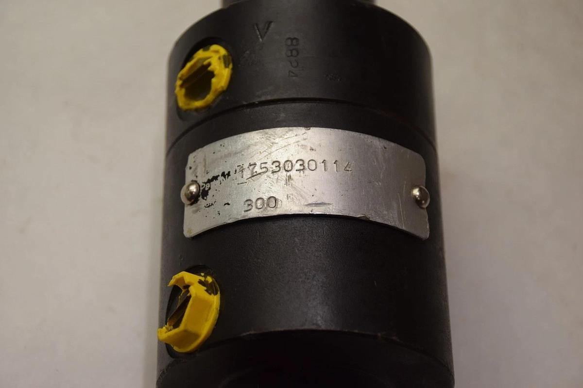 Metso Hydraulic Cylinder, 1753030114 10099300 1470 800 1212Y NAL0139688