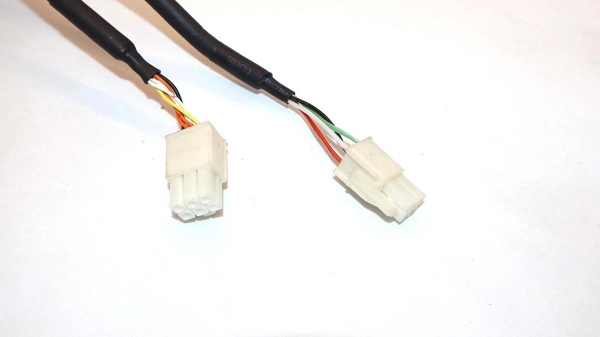 (NEW) HCFA CCM SV-X2MH040A-N2LA 40402190222000000000  220-240v 2.1A Servo Motor