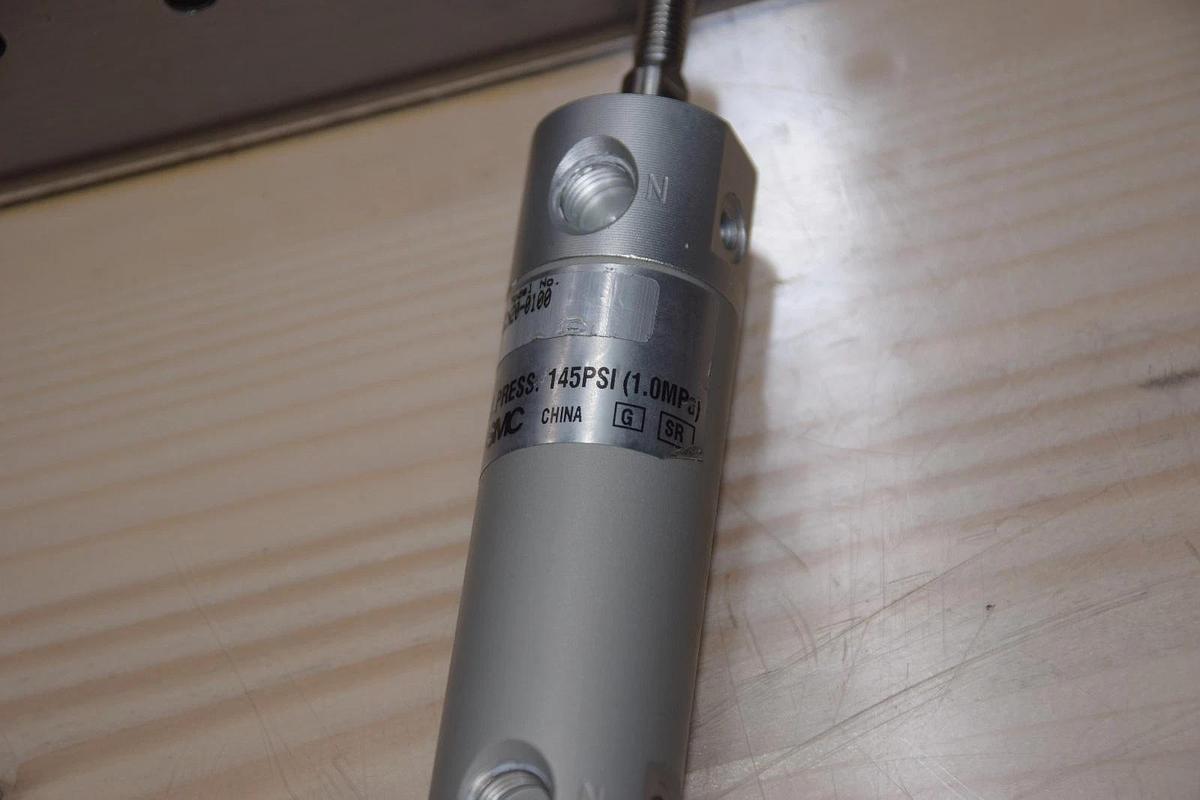 SMC NCDGCN20-0100 145psi PNEUMATIC CYLINDER NEW