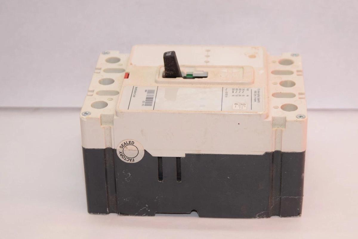 Used WESTINGHOUSE FD SERIES 3p 3 Pole 70A 70 Amp Breaker *CHIP*