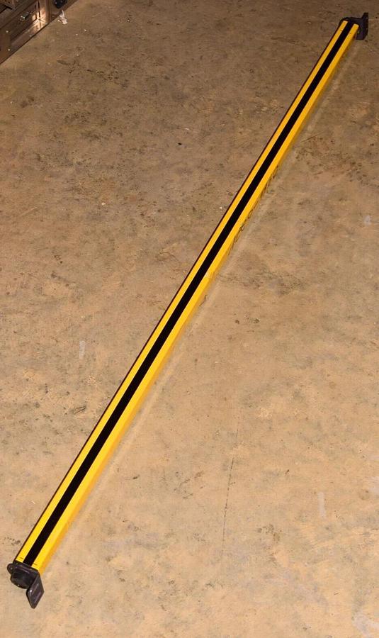 Used STI MS4348BR 1219mm 0.75" (19mm) Range 1-30' Minisafe Receiver Light Curtain