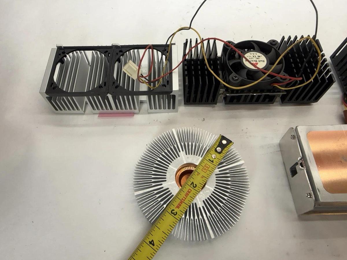 Used Large lot of small Aluminum/ copper Heat Sinks, Heat sink lot as seen