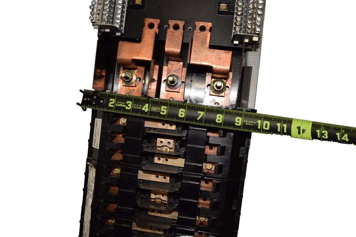 Used General Electric / GE AQL3422ATX 225Amp 3Ph Main Lug Panelboard Interior