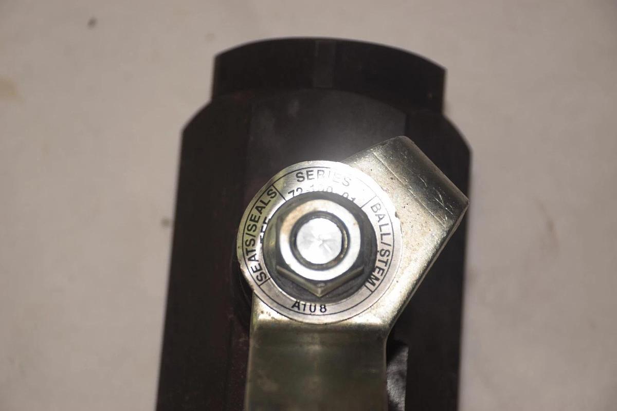 APOLLO 72-100-01 A108 FEMALE BALL VALVE 1" NPT NEW