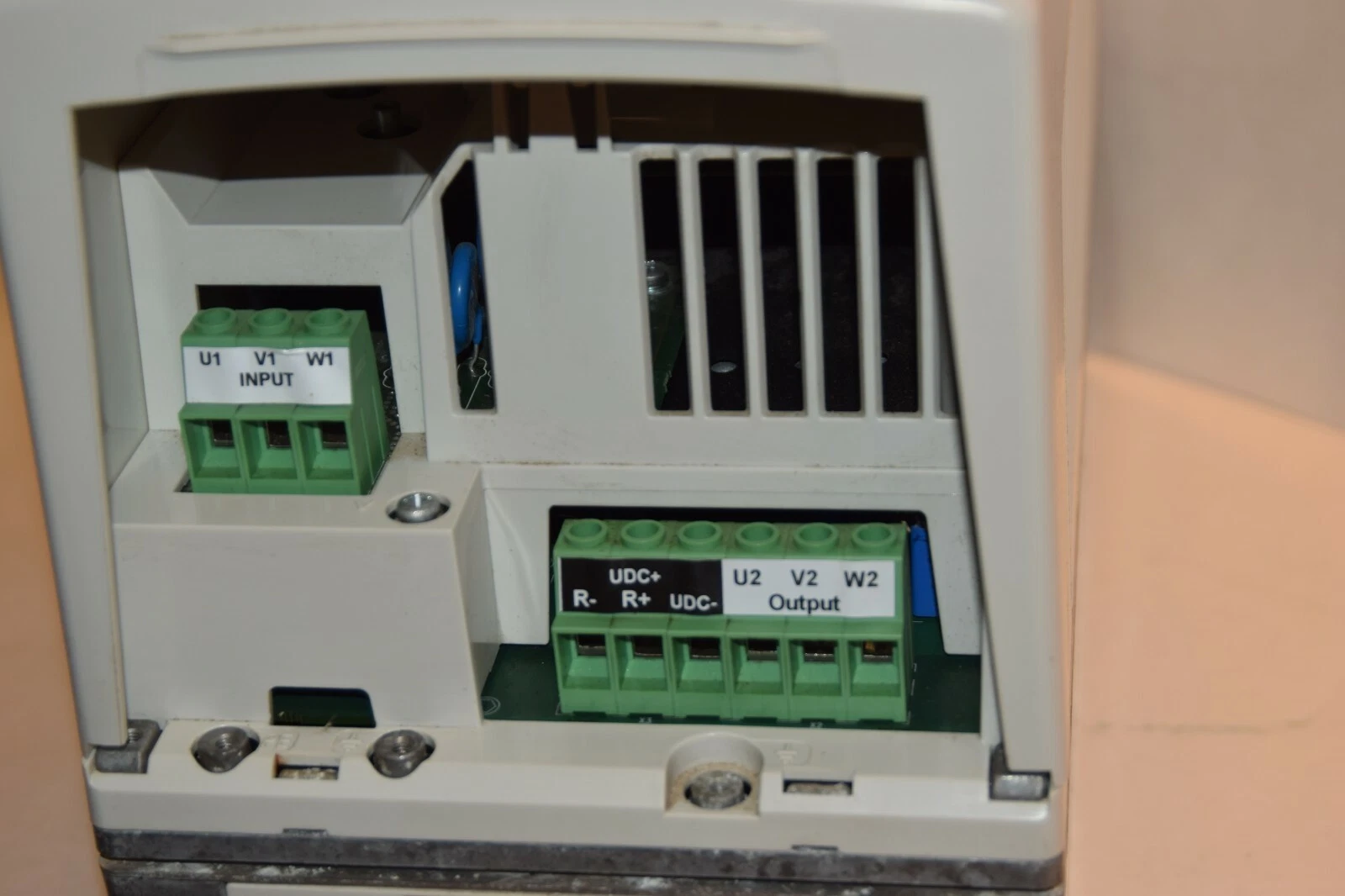 Used ABB 25HP VFD AC Drive 380-500v 3ph ACS800-ITTU1-0025-5+P901 ACS800 18.5 Kw
