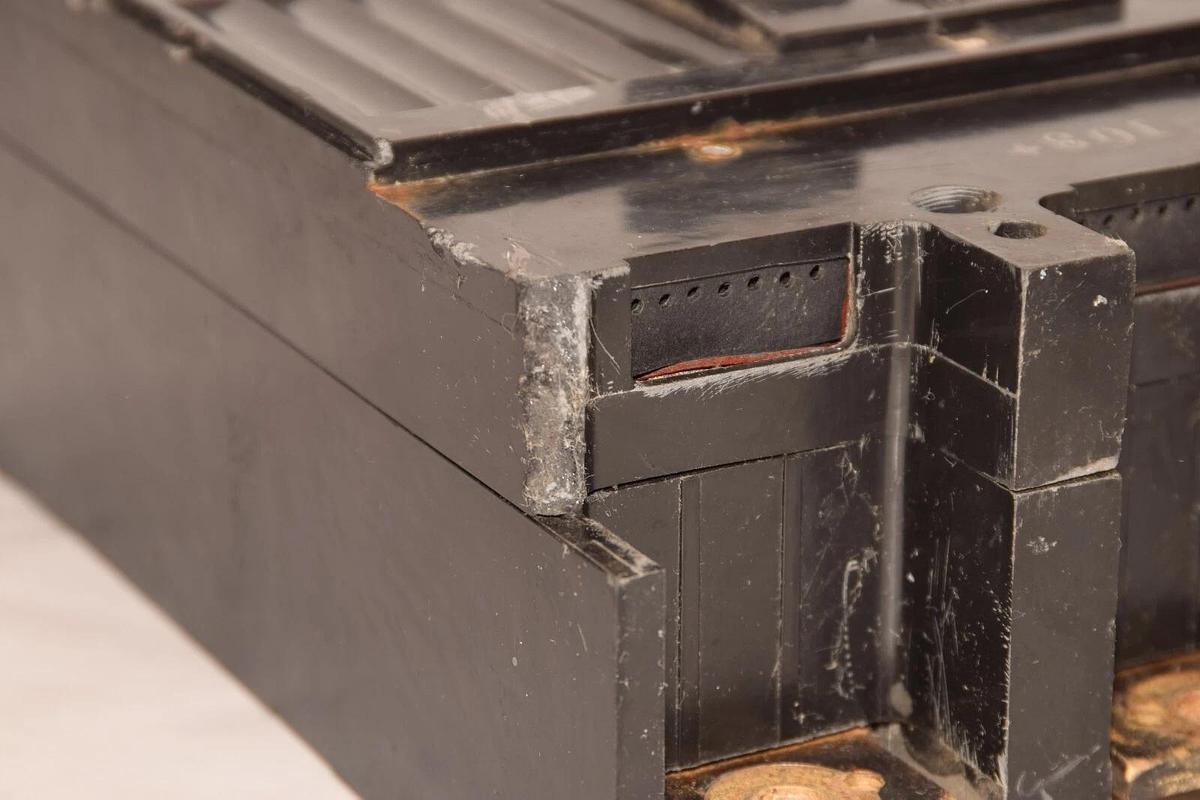 Used GE / GENERAL ELECTRIC E1159L-R 225A Circuit Breaker 3P 600Vac W/ 200A Trip *Chip