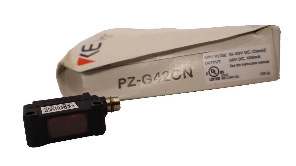 Keyence Photoelectric Sensor PZ-G42CN , PZG42CN 10-30V (New)