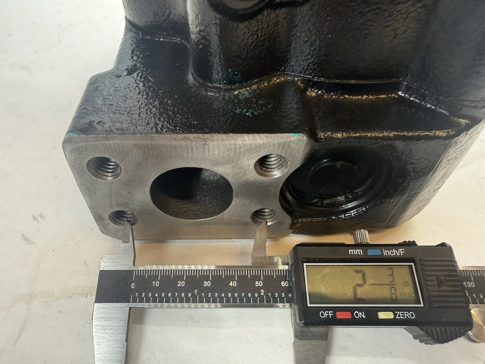 Used Flow Variable Volume Pump PAVC3892R15X3708 38cc 2775psi max Series 15 CW Rot