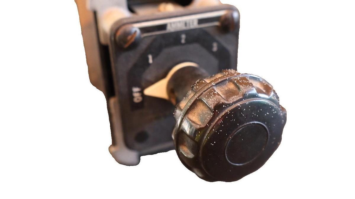 Used GE , General Electric 16SB1CA19X2 Type SB-1 Control Ammeter Switch