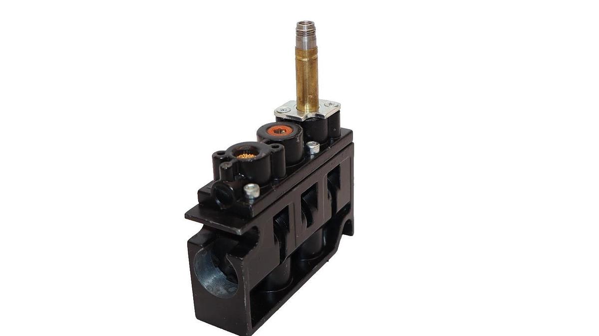 ARO A222SS-12O-A Solenoid Valve *No Coil* (New)