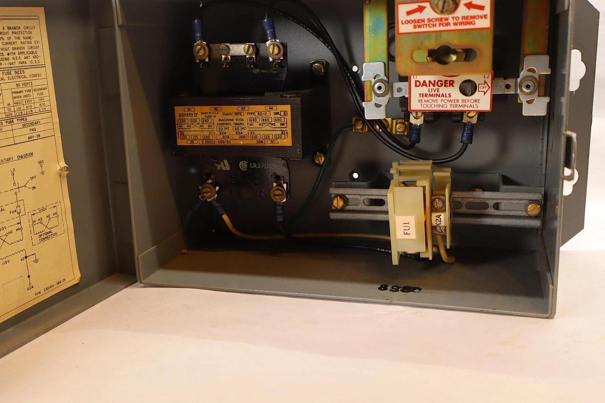 Used SQUARE D SK5271M Series A Class 9070 Transformer Disconnect