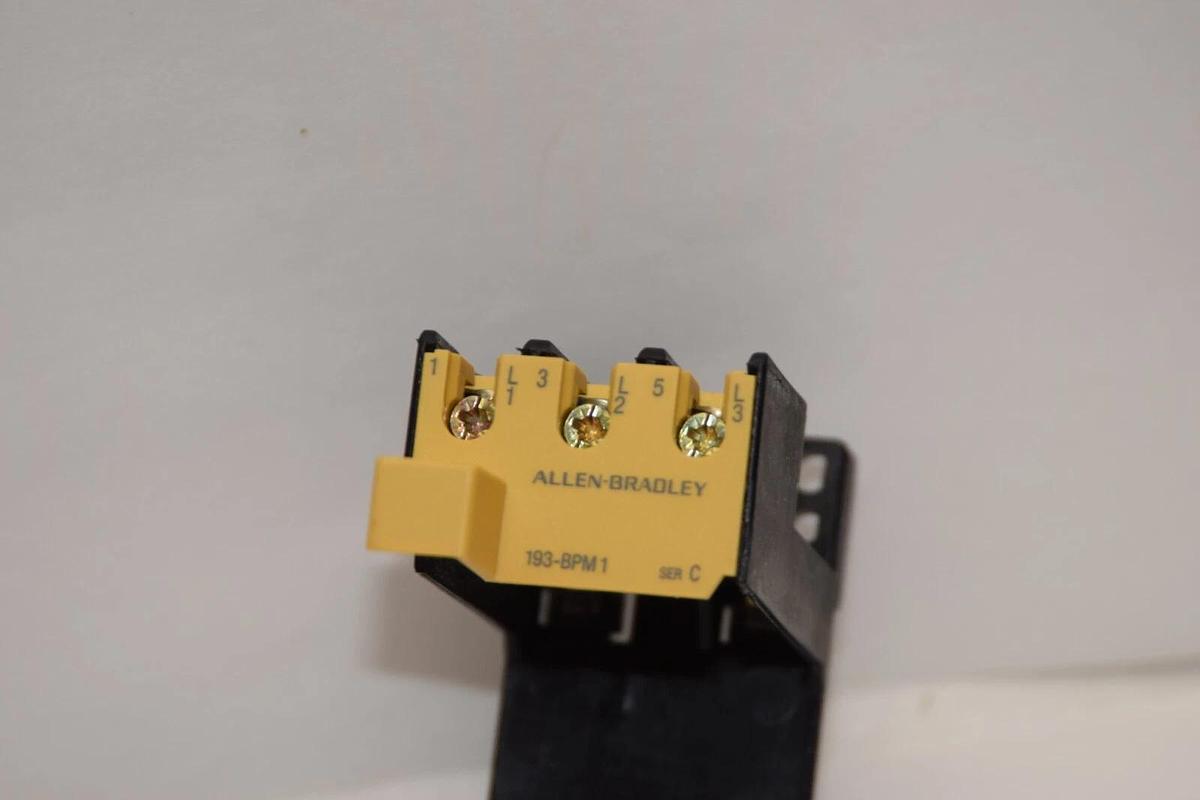(NEW) ALLEN BRADLEY 193-BPM1 Series C Overload Relay Base Adapter