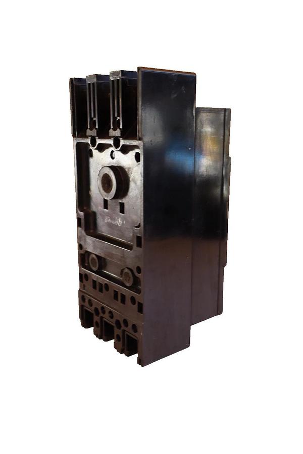 Used Trumbell 100Amp Circuit Breaker ATB32100 125-250VDC 250VAC 3 Pole USA