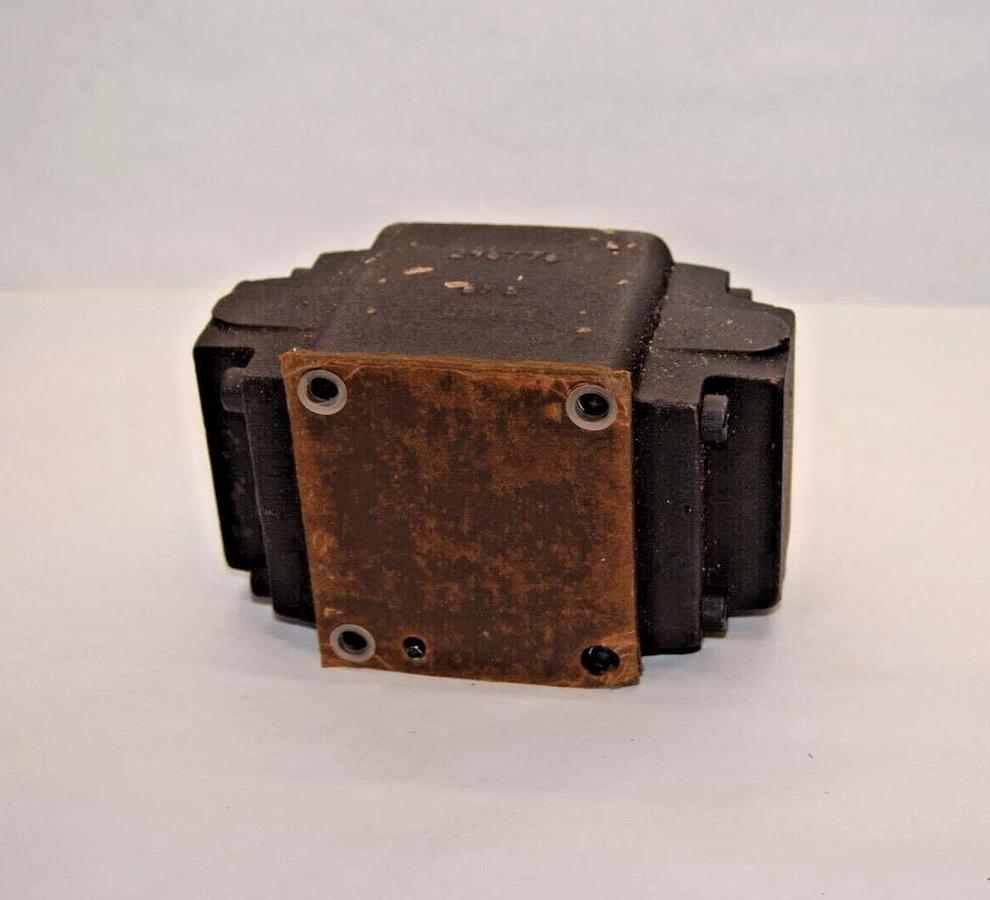 NEW VICKERS F3 4CG 10 A 21 , F3-4CG-10-A-21 , F34CG10A21 Pilot Oper. Check Valve