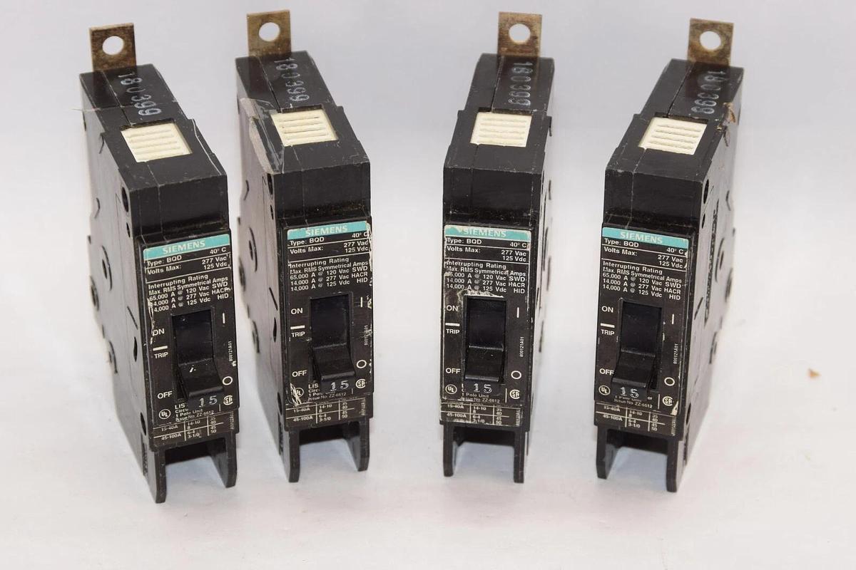 Used (Lot of 4) SIEMENS BQD 15A 15 Amp 277Vac Bolt On Circuit Breaker